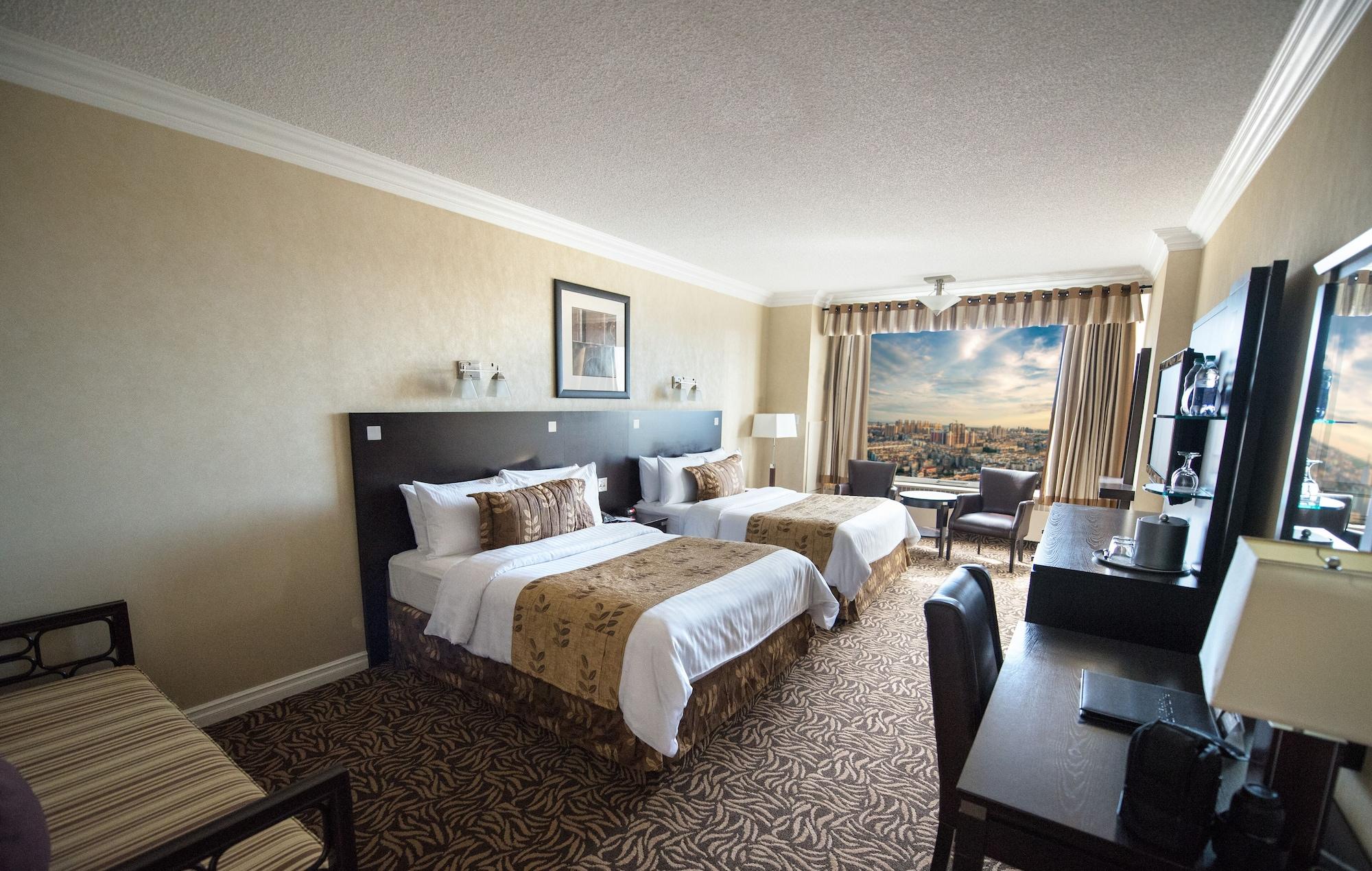 Fantasyland Hotel Edmonton Bagian luar foto